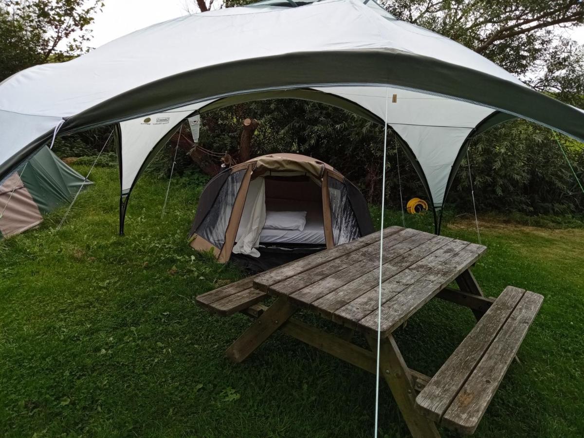 Hotel Basic 2P Tent Sotterum Kornwerd Exteriér fotografie